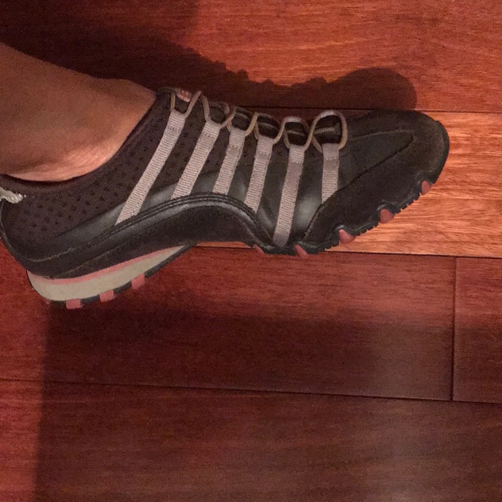 Skechers sneakers